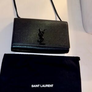 SAINT LAURENT Grain De Poudre Medium Classic Monogram Kate Satchel Black